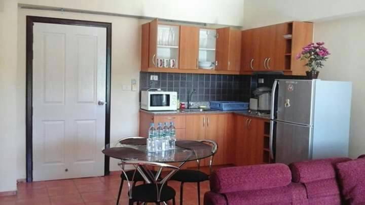 Lomsabai Apartments บางแสน ภายนอก รูปภาพ