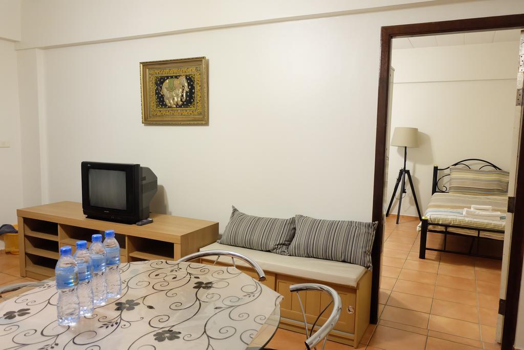 Lomsabai Apartments บางแสน ภายนอก รูปภาพ