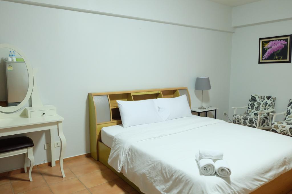 Lomsabai Apartments บางแสน ภายนอก รูปภาพ
