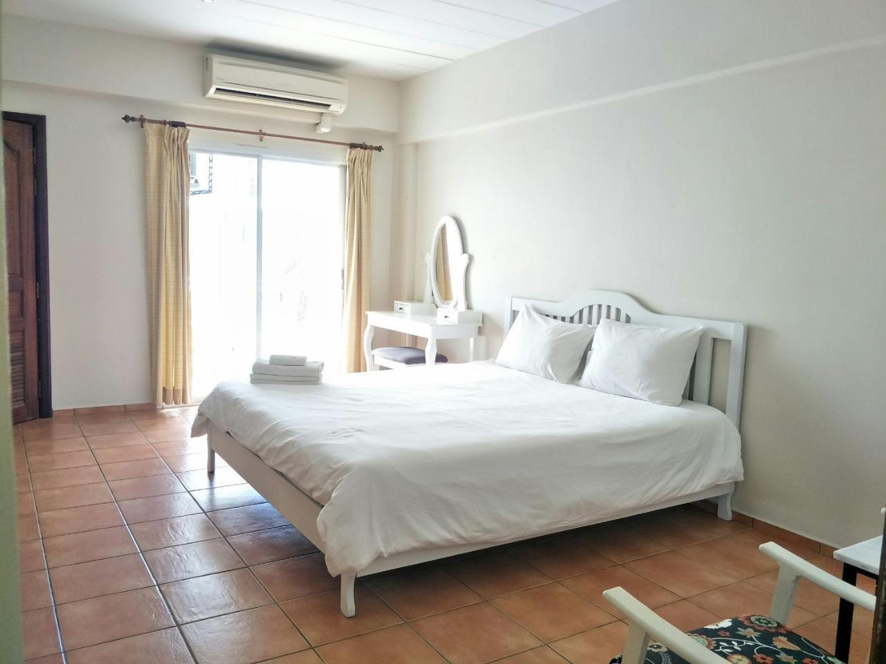 Lomsabai Apartments บางแสน ภายนอก รูปภาพ