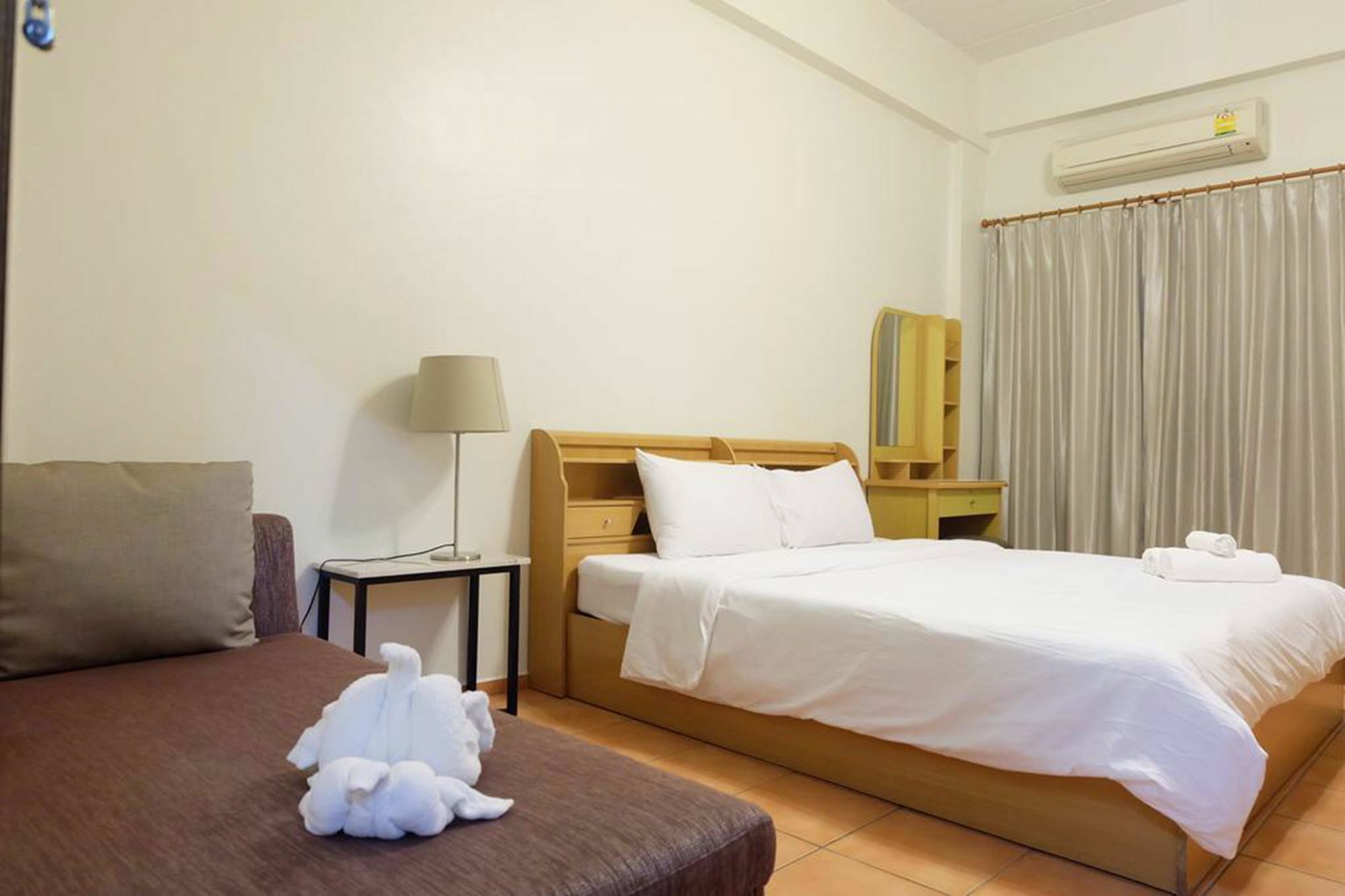 Lomsabai Apartments บางแสน ภายนอก รูปภาพ